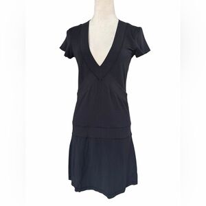 Lululemon Athletica Short Sleeve Dance Pulse V-Neck Dress